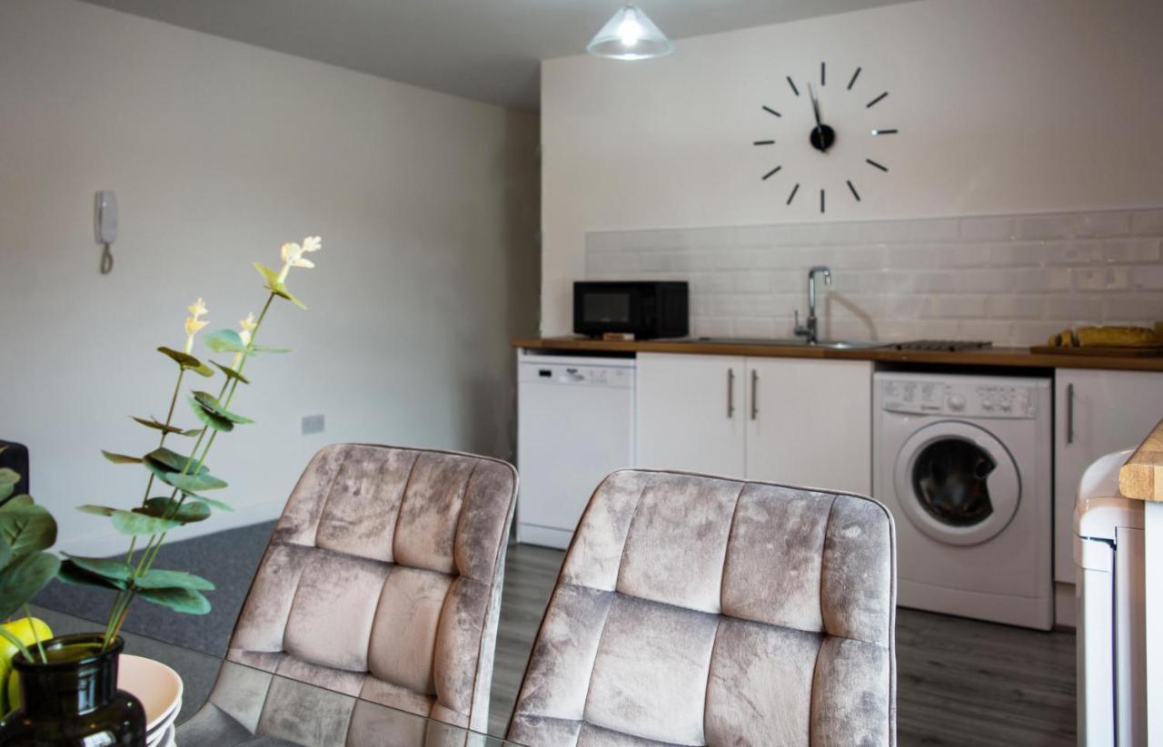Golden Key Apartments Lillington  외부 사진